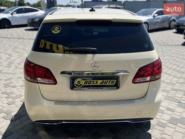 Желтый Мерседес Б-класс, объемом двигателя 1.46 л и пробегом 510 тыс. км за 10199 $, фото 5 на Automoto.ua