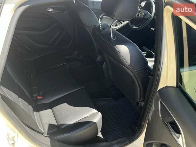 Желтый Мерседес Б-класс, объемом двигателя 1.46 л и пробегом 510 тыс. км за 10199 $, фото 25 на Automoto.ua