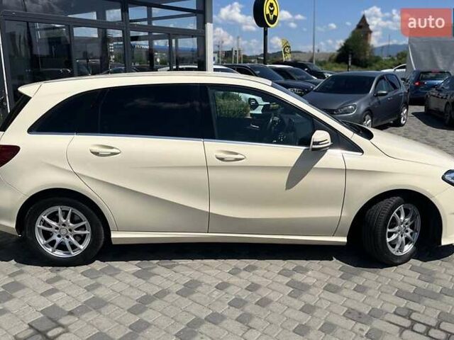 Желтый Мерседес Б-класс, объемом двигателя 1.46 л и пробегом 510 тыс. км за 10199 $, фото 7 на Automoto.ua