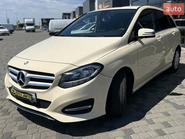 Желтый Мерседес Б-класс, объемом двигателя 1.46 л и пробегом 510 тыс. км за 10199 $, фото 2 на Automoto.ua