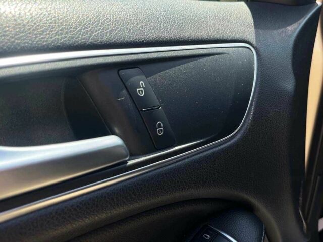 Желтый Мерседес Б-класс, объемом двигателя 1.5 л и пробегом 510 тыс. км за 10199 $, фото 12 на Automoto.ua