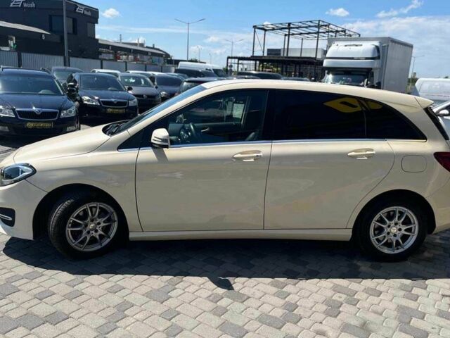 Желтый Мерседес Б-класс, объемом двигателя 1.5 л и пробегом 510 тыс. км за 10199 $, фото 3 на Automoto.ua