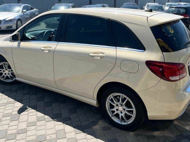 Желтый Мерседес Б-класс, объемом двигателя 1.5 л и пробегом 510 тыс. км за 10199 $, фото 4 на Automoto.ua