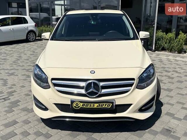 Желтый Мерседес Б-класс, объемом двигателя 1.46 л и пробегом 510 тыс. км за 10199 $, фото 1 на Automoto.ua