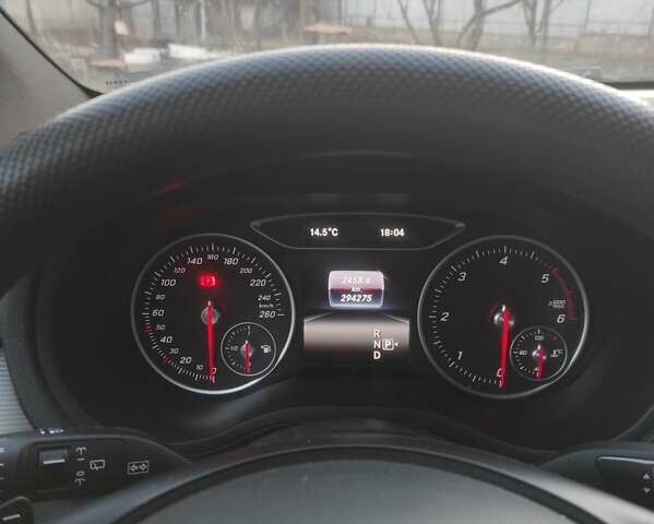 Желтый Мерседес Б-класс, объемом двигателя 1.46 л и пробегом 294 тыс. км за 9700 $, фото 8 на Automoto.ua