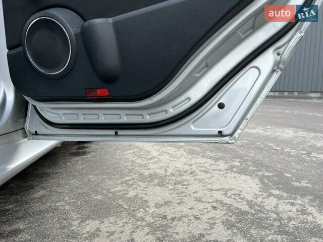 Серый Мерседес Б-класс, объемом двигателя 1.99 л и пробегом 223 тыс. км за 5500 $, фото 10 на Automoto.ua