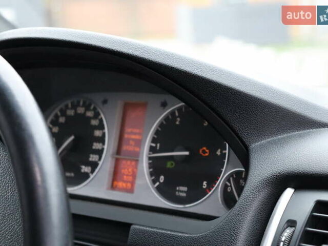 Серый Мерседес Б-класс, объемом двигателя 2 л и пробегом 273 тыс. км за 5500 $, фото 15 на Automoto.ua