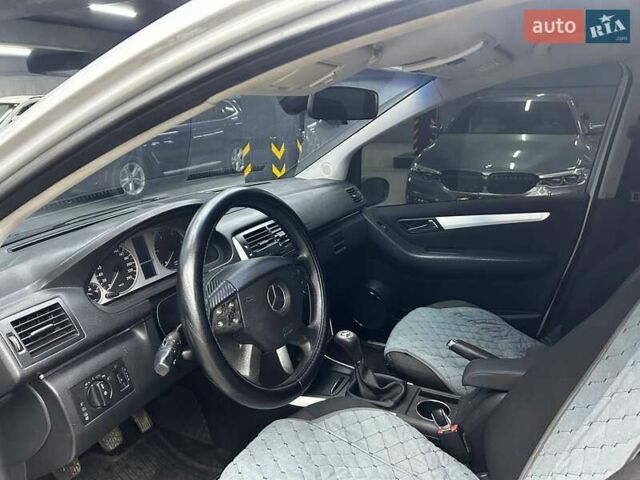 Серый Мерседес Б-класс, объемом двигателя 1.99 л и пробегом 307 тыс. км за 5100 $, фото 11 на Automoto.ua