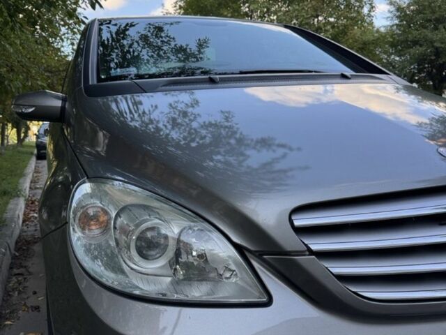 Мерседес Б-клас 2005 у Хмельницькому на Automoto.ua Сірий Мерседес Б-клас, об'ємом двигуна 2 л та пробігом 200 тис. км за 6800 $, фото 4 на Automoto.ua