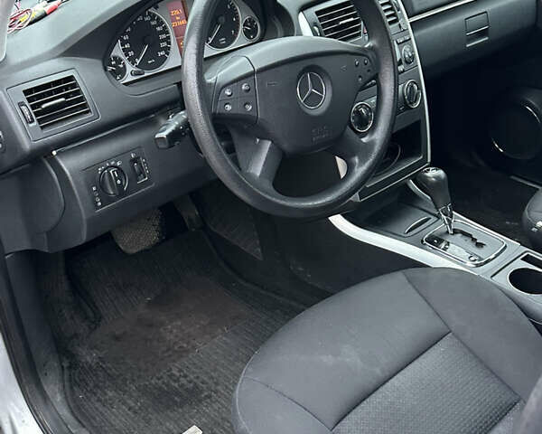 Сірий Мерседес Б-клас, об'ємом двигуна 1.7 л та пробігом 232 тис. км за 5350 $, фото 7 на Automoto.ua