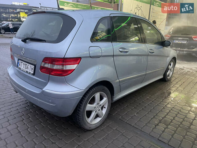 Серый Мерседес Б-класс, объемом двигателя 1.7 л и пробегом 99 тыс. км за 6100 $, фото 30 на Automoto.ua