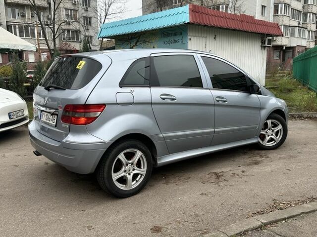 Серый Мерседес Б-класс, объемом двигателя 2 л и пробегом 273 тыс. км за 4999 $, фото 2 на Automoto.ua