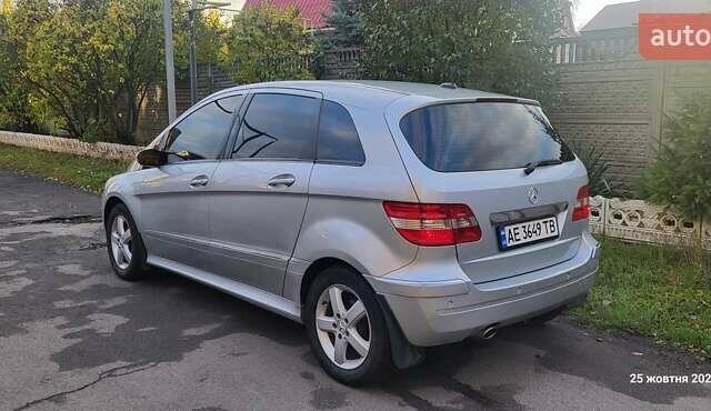 Мерседес Б-класс 2005 в Першотравенске на Automoto.ua Серый Мерседес Б-класс, объемом двигателя 1.7 л и пробегом 172 тыс. км за 6200 $, фото 15 на Automoto.ua