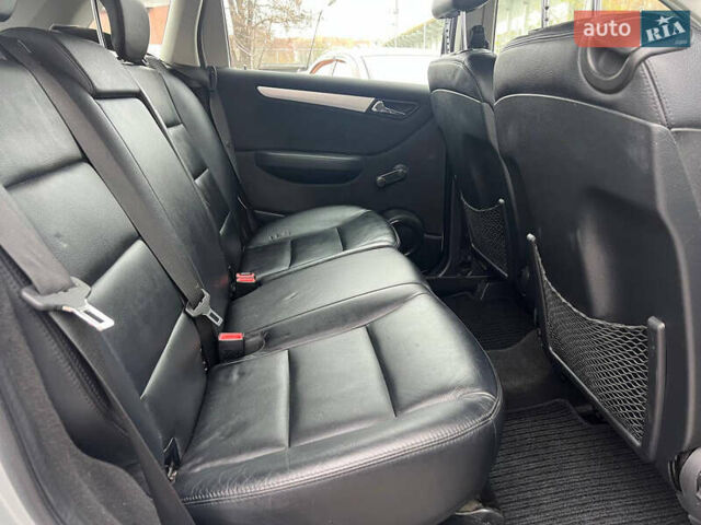 Серый Мерседес Б-класс, объемом двигателя 2.03 л и пробегом 125 тыс. км за 7950 $, фото 12 на Automoto.ua