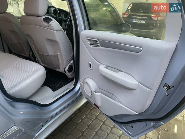 Серый Мерседес Б-класс, объемом двигателя 1.7 л и пробегом 99 тыс. км за 6950 $, фото 18 на Automoto.ua