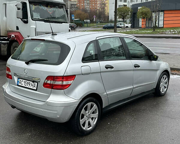 Сірий Мерседес Б-клас, об'ємом двигуна 1.7 л та пробігом 232 тис. км за 5350 $, фото 5 на Automoto.ua
