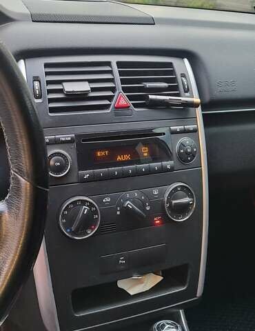 Мерседес Б-класс 2005 в Першотравенске на Automoto.ua Серый Мерседес Б-класс, объемом двигателя 1.7 л и пробегом 172 тыс. км за 6200 $, фото 12 на Automoto.ua
