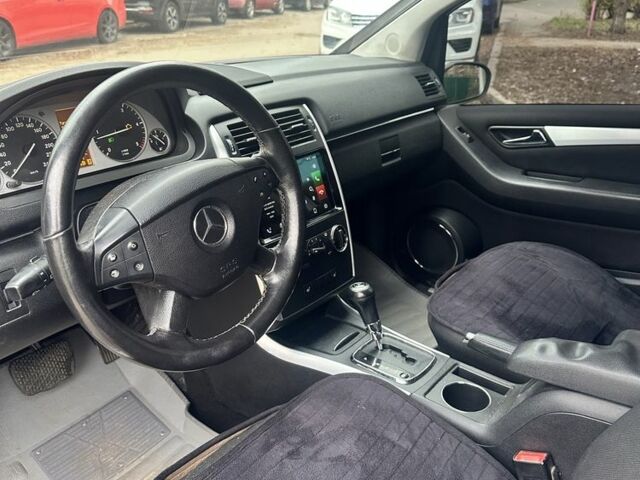 Серый Мерседес Б-класс, объемом двигателя 2 л и пробегом 273 тыс. км за 4999 $, фото 13 на Automoto.ua