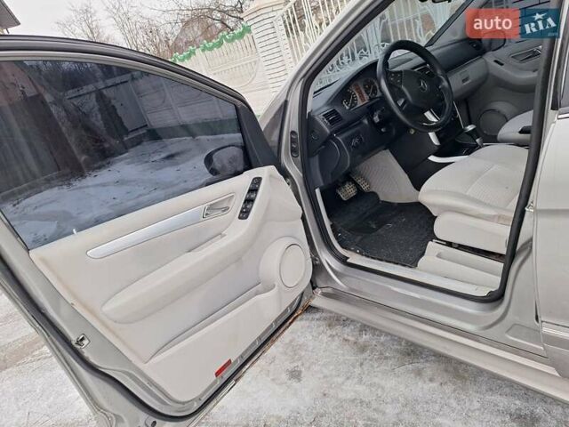 Сірий Мерседес Б-клас, об'ємом двигуна 2.03 л та пробігом 379 тис. км за 4700 $, фото 36 на Automoto.ua