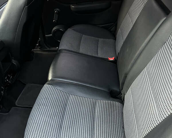 Серый Мерседес Б-класс, объемом двигателя 1.99 л и пробегом 223 тыс. км за 5500 $, фото 19 на Automoto.ua