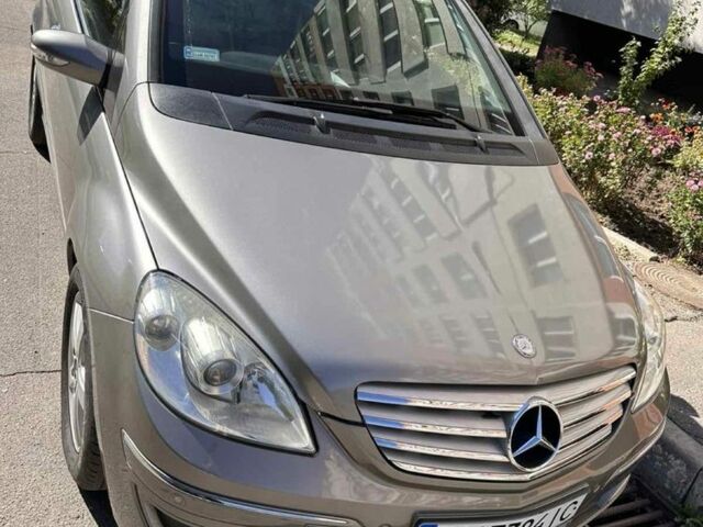 Мерседес Б-клас 2005 у Хмельницькому на Automoto.ua Сірий Мерседес Б-клас, об'ємом двигуна 2 л та пробігом 200 тис. км за 6800 $, фото 10 на Automoto.ua