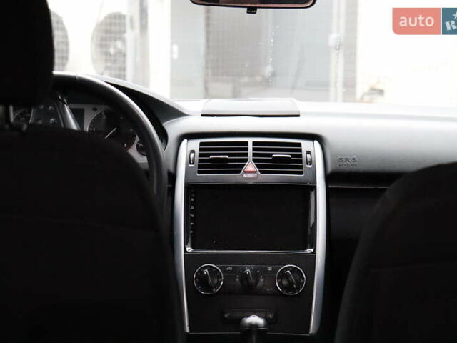 Серый Мерседес Б-класс, объемом двигателя 2 л и пробегом 273 тыс. км за 5500 $, фото 20 на Automoto.ua