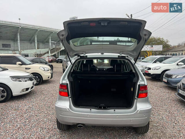 Серый Мерседес Б-класс, объемом двигателя 2.03 л и пробегом 125 тыс. км за 7950 $, фото 8 на Automoto.ua