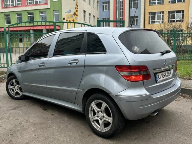 Серый Мерседес Б-класс, объемом двигателя 2 л и пробегом 273 тыс. км за 4999 $, фото 14 на Automoto.ua