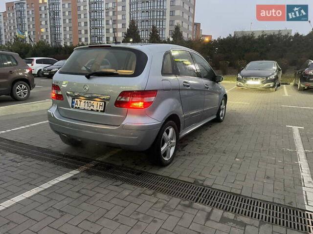 Серый Мерседес Б-класс, объемом двигателя 1.7 л и пробегом 99 тыс. км за 6950 $, фото 6 на Automoto.ua