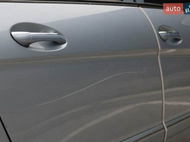 Серый Мерседес Б-класс, объемом двигателя 2 л и пробегом 273 тыс. км за 5500 $, фото 7 на Automoto.ua