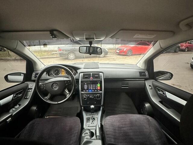 Серый Мерседес Б-класс, объемом двигателя 2 л и пробегом 273 тыс. км за 4999 $, фото 6 на Automoto.ua