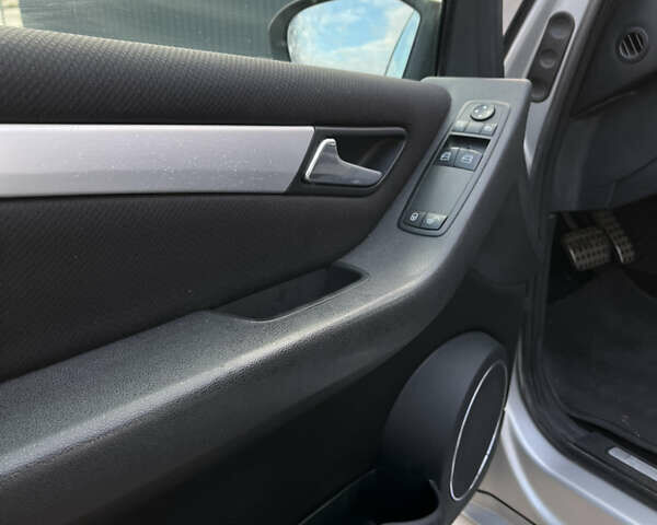 Серый Мерседес Б-класс, объемом двигателя 1.99 л и пробегом 223 тыс. км за 5500 $, фото 13 на Automoto.ua