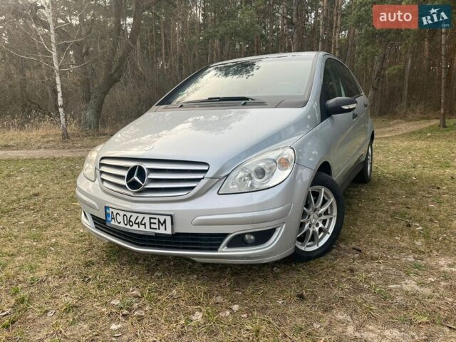 Сірий Мерседес Б-клас, об'ємом двигуна 1.99 л та пробігом 246 тис. км за 4950 $, фото 1 на Automoto.ua