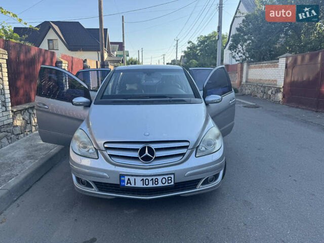 Сірий Мерседес Б-клас, об'ємом двигуна 1.7 л та пробігом 300 тис. км за 6200 $, фото 1 на Automoto.ua
