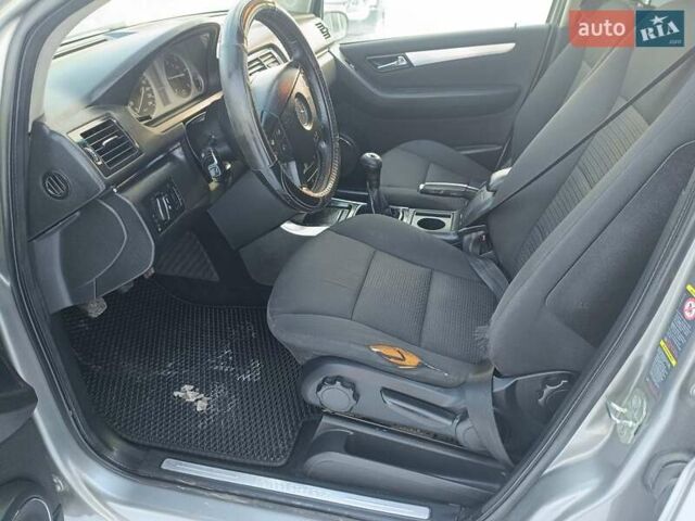 Сірий Мерседес Б-клас, об'ємом двигуна 1.99 л та пробігом 374 тис. км за 4300 $, фото 12 на Automoto.ua