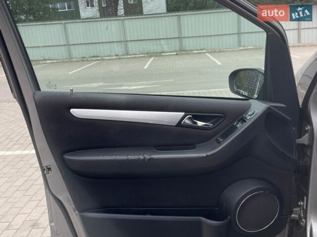 Сірий Мерседес Б-клас, об'ємом двигуна 1.99 л та пробігом 455 тис. км за 3500 $, фото 10 на Automoto.ua