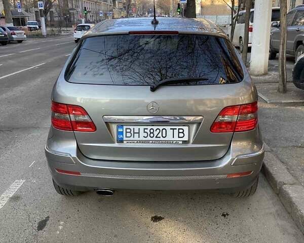 Сірий Мерседес Б-клас, об'ємом двигуна 1.7 л та пробігом 265 тис. км за 5000 $, фото 5 на Automoto.ua