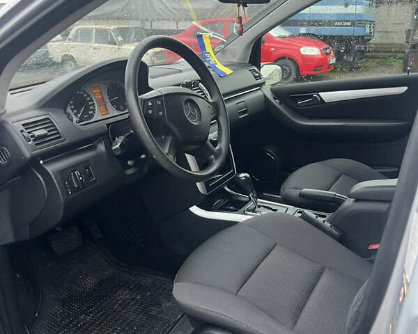 Сірий Мерседес Б-клас, об'ємом двигуна 1.99 л та пробігом 159 тис. км за 5600 $, фото 9 на Automoto.ua