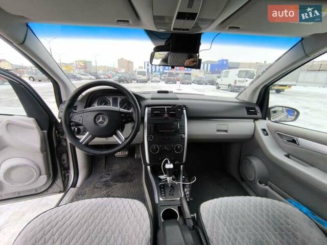 Серый Мерседес Б-класс, объемом двигателя 1.5 л и пробегом 236 тыс. км за 7500 $, фото 7 на Automoto.ua