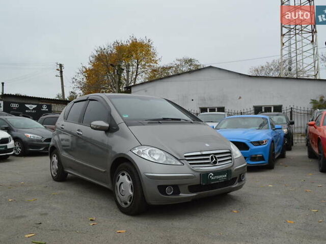 Серый Мерседес Б-класс, объемом двигателя 1.5 л и пробегом 163 тыс. км за 6800 $, фото 1 на Automoto.ua