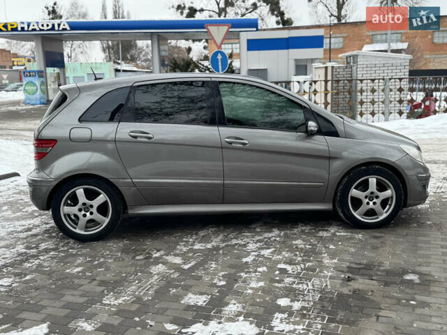 Серый Мерседес Б-класс, объемом двигателя 1.99 л и пробегом 302 тыс. км за 6500 $, фото 7 на Automoto.ua