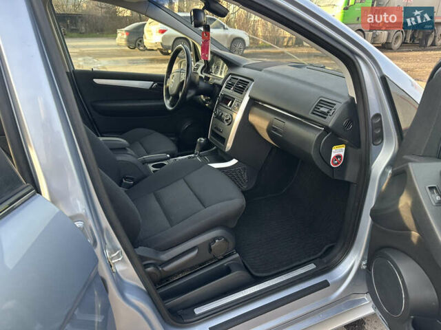 Серый Мерседес Б-класс, объемом двигателя 1.7 л и пробегом 252 тыс. км за 6800 $, фото 13 на Automoto.ua