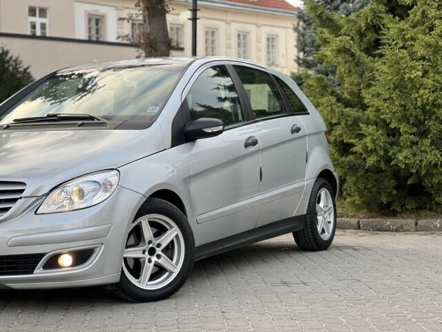 Сірий Мерседес Б-клас, об'ємом двигуна 2 л та пробігом 233 тис. км за 4400 $, фото 1 на Automoto.ua