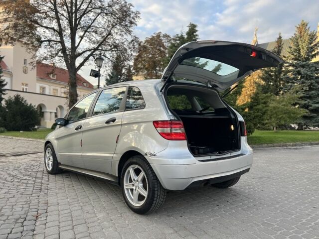 Сірий Мерседес Б-клас, об'ємом двигуна 2 л та пробігом 233 тис. км за 4400 $, фото 6 на Automoto.ua