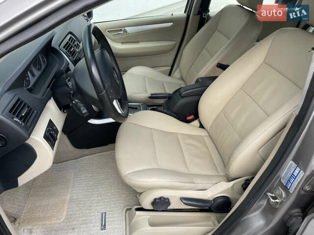 Сірий Мерседес Б-клас, об'ємом двигуна 2 л та пробігом 273 тис. км за 6900 $, фото 21 на Automoto.ua