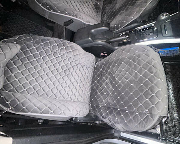 Сірий Мерседес Б-клас, об'ємом двигуна 1.7 л та пробігом 264 тис. км за 5700 $, фото 8 на Automoto.ua