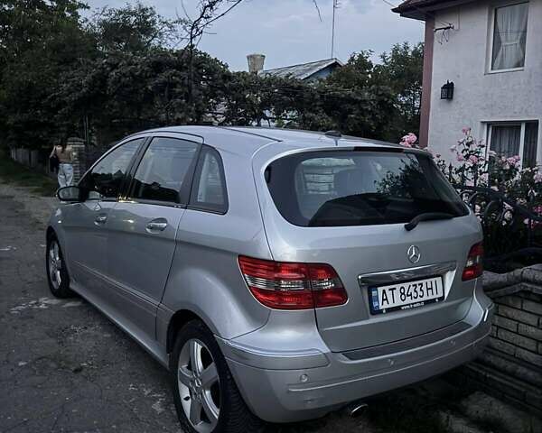 Сірий Мерседес Б-клас, об'ємом двигуна 1.99 л та пробігом 282 тис. км за 4200 $, фото 3 на Automoto.ua