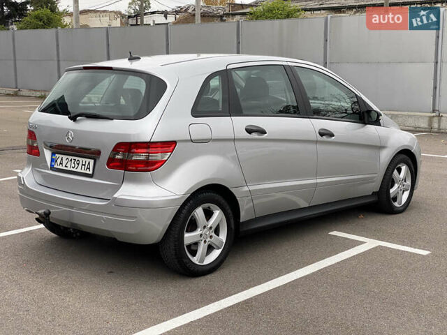 Сірий Мерседес Б-клас, об'ємом двигуна 1.5 л та пробігом 200 тис. км за 6200 $, фото 5 на Automoto.ua