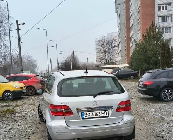 Серый Мерседес Б-класс, объемом двигателя 2 л и пробегом 289 тыс. км за 5700 $, фото 8 на Automoto.ua