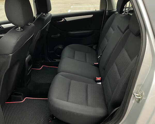 Сірий Мерседес Б-клас, об'ємом двигуна 1.5 л та пробігом 200 тис. км за 6200 $, фото 41 на Automoto.ua